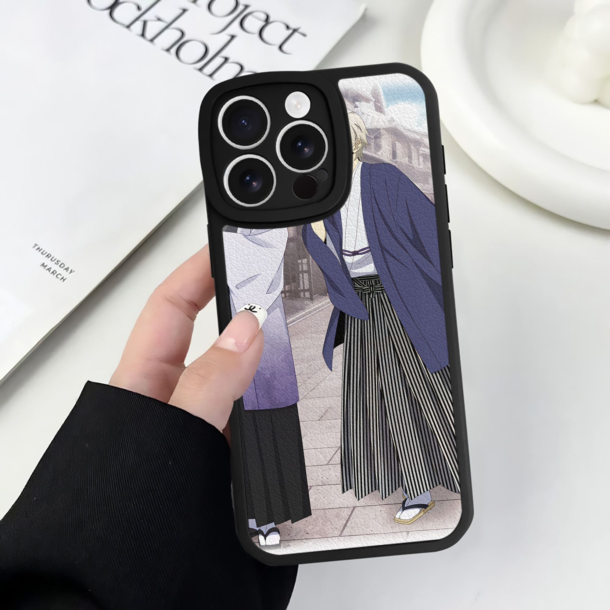 （画像用） 文豪ストレイドッグス Bungo Stray Dogs 【iPhone 16シリーズ対応】シリコンスマホケース（レザー調） 材質：シリコン